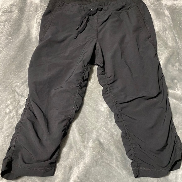 LEGGINGS ON SALE! 🖤 - Picture 12 of 13